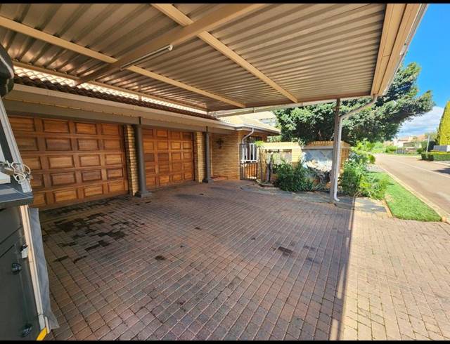 3 BEDROOM HOUSE FOR SALE IN GREEN ACRES ESTATE